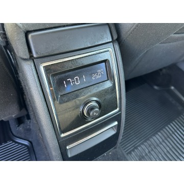Skoda Superb  Sedan/Limuzyna 2013,  2.0 diesel - Na sprzedaż za 28 500 zł - Wejherowo - zdjęcie 12