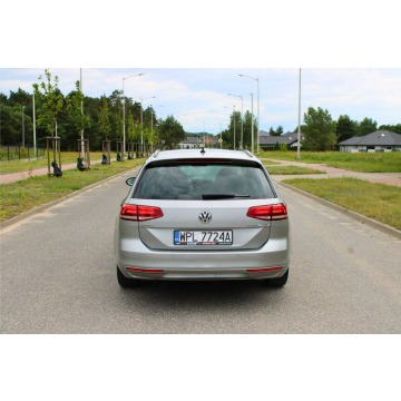 Volkswagen Passat  Kombi 2016,  2.0 diesel, automat - Na sprzedaż za 37 900 zł - Borowiczki-Pieńki - zdjęcie 3