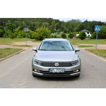 Volkswagen Passat  Kombi 2016,  2.0 diesel, automat - Na sprzedaż za 37 900 zł - Borowiczki-Pieńki - zdjęcie 2