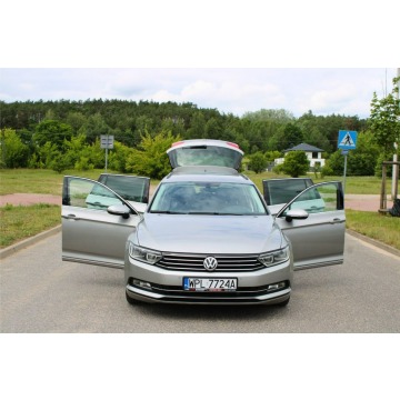 Volkswagen Passat  Kombi 2016,  2.0 diesel, automat - Na sprzedaż za 37 900 zł - Borowiczki-Pieńki - zdjęcie 10