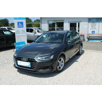 Audi A4  Kombi 2021,  2.0 benzyna, automat - Na sprzedaż za 80 900 zł - Warszawa - zdjęcie 2