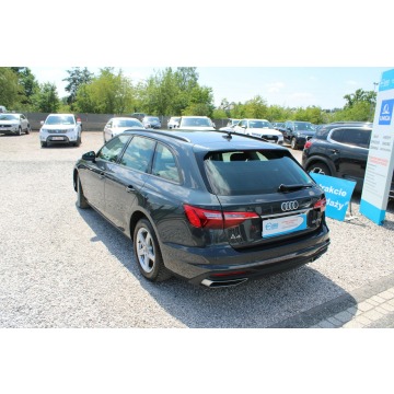 Audi A4  Kombi 2021,  2.0 benzyna, automat - Na sprzedaż za 80 900 zł - Warszawa - zdjęcie 8