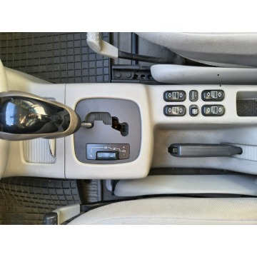 Mercedes - Benz A-klasa  Hatchback 2004,  1.6 benzyna+LPG, automat - Na sprzedaż za 7 900,00 zł - Ruda Śląska - zdjęcie 12