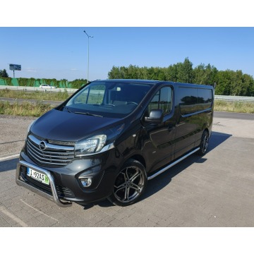 Opel Vivaro 2015,  1.6 diesel - Na sprzedaż za 40 900 zł - Lipówki - zdjęcie 2
