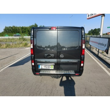 Opel Vivaro 2015,  1.6 diesel - Na sprzedaż za 40 900 zł - Lipówki - zdjęcie 9