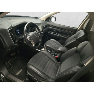 Mitsubishi Outlander  SUV 2020,  2.4 hybryda, automat - Na sprzedaż za 78 720 zł - Komorniki - zdjęcie 10