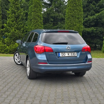 Opel Astra  Kombi 2013,  1.4 benzyna - Na sprzedaż za 22 900 zł - Ostrów Mazowiecka - zdjęcie 10