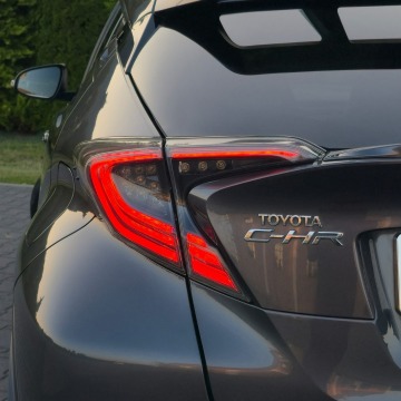 Toyota C-HR  SUV 2018,  1.8 hybryda, automat - Na sprzedaż za 74 900 zł - Ostrów Mazowiecka - zdjęcie 6