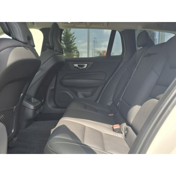 Volvo V60  Kombi 2025,  2.0 benzyna, automat - Na sprzedaż za 165 900 zł - Tychy - zdjęcie 8
