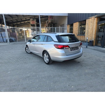 Opel Astra  Kombi 2019,  1.6 diesel - Na sprzedaż za 29 999 zł - Limanowa - zdjęcie 4