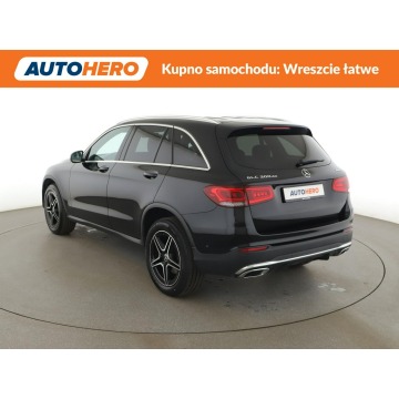 Mercedes - Benz GLC-klasa  SUV 2021,  2.0 hybryda, automat - Na sprzedaż za 137 000 zł - Warszawa - zdjęcie 4