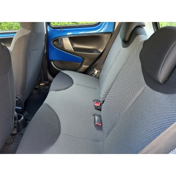 Toyota Aygo  Hatchback 2012,  1.0 benzyna - Na sprzedaż za 14 800 zł - Wejherowo - zdjęcie 9