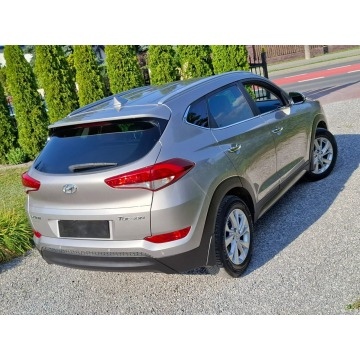 Hyundai Tucson  SUV 2016,  1.7 diesel, automat - Na sprzedaż za 54 900 zł - Lubartów - zdjęcie 11