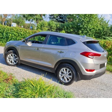 Hyundai Tucson  SUV 2016,  1.7 diesel, automat - Na sprzedaż za 54 900 zł - Lubartów - zdjęcie 10