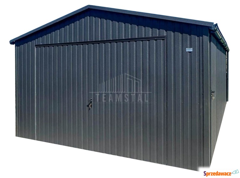 Garaż blaszany 5x6 m - brama u...