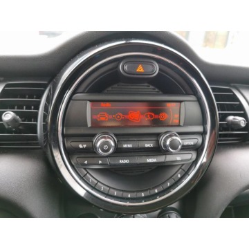 Mini ONE  Hatchback 2016,  1.2 benzyna - Na sprzedaż za 34 900 zł - Warszawa - zdjęcie 8