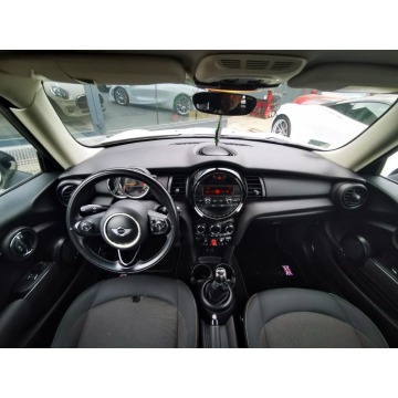 Mini ONE  Hatchback 2016,  1.2 benzyna - Na sprzedaż za 34 900 zł - Warszawa - zdjęcie 4
