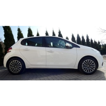 Peugeot 208  Liftback 2019,  1.2 benzyna - Na sprzedaż za 29 900 zł - Szydłowo - zdjęcie 3