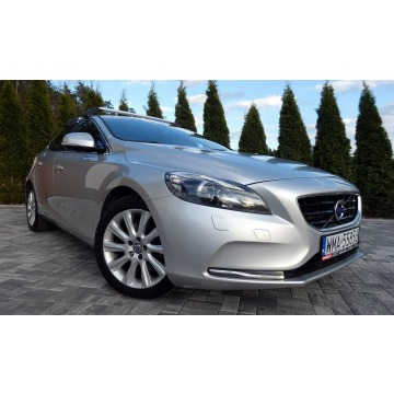 Volvo V40  Liftback 2014,  1.6 diesel, automat - Na sprzedaż za 34 900 zł - Szydłowo - zdjęcie 2