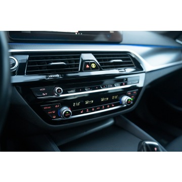 BMW Seria 5  Sedan/Limuzyna 2021,  2.0 diesel, automat - Na sprzedaż za 159 900 zł - Kraków - zdjęcie 12