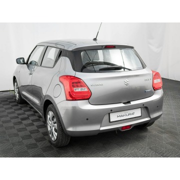 Suzuki Swift  Hatchback 2021,  1.2 benzyna - Na sprzedaż za 44 850 zł - Gdynia - zdjęcie 4