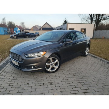 Ford Fusion  Sedan/Limuzyna 2015,  2.0 benzyna, automat - Na sprzedaż za 27 500 zł - Strobice - zdjęcie 1