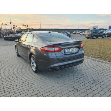 Ford Fusion  Sedan/Limuzyna 2015,  2.0 benzyna, automat - Na sprzedaż za 27 500 zł - Strobice - zdjęcie 4