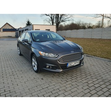 Ford Fusion  Sedan/Limuzyna 2015,  2.0 benzyna, automat - Na sprzedaż za 27 500 zł - Strobice - zdjęcie 9