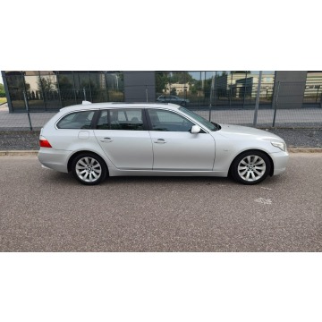 BMW Seria 5  Kombi 2007,  3.0 diesel, automat - Na sprzedaż za 18 400 zł - Pabianice - zdjęcie 8