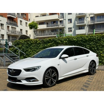 Opel Insignia Grand Sport - BDB stan, 4x4, serwisowana, bezwypadkowa
