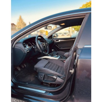 Audi A5  Sedan/Limuzyna 2010,  2.0 benzyna - Na sprzedaż za 31 857 zł - Piaseczno - zdjęcie 6