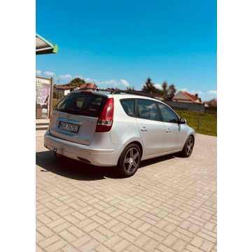 Hyundai i30  Kombi 2009,  1.6 diesel - Na sprzedaż za 10 947 zł - Piaseczno - zdjęcie 6