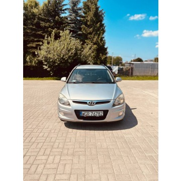 Hyundai i30  Kombi 2009,  1.6 diesel - Na sprzedaż za 10 947 zł - Piaseczno - zdjęcie 2