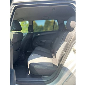 Opel Astra  Kombi 2007,  1.9 diesel - Na sprzedaż za 5 166,00 zł - Piaseczno - zdjęcie 6