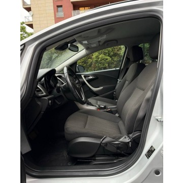 Opel Astra  Kombi 2011,  2.0 diesel, automat - Na sprzedaż za 18 204 zł - Piaseczno - zdjęcie 8