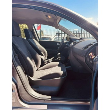 Renault Megane  Sedan/Limuzyna 2005,  1.6 benzyna - Na sprzedaż za 5 535,00 zł - Piaseczno - zdjęcie 8