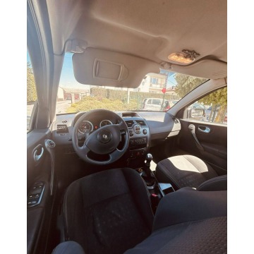 Renault Megane  Sedan/Limuzyna 2005,  1.6 benzyna - Na sprzedaż za 5 535,00 zł - Piaseczno - zdjęcie 5