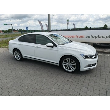 Volkswagen Passat  Sedan/Limuzyna 2017,  2.0 diesel - Na sprzedaż za 42 800 zł - Lipówki - zdjęcie 8