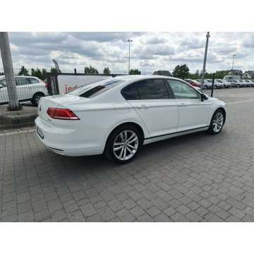 Volkswagen Passat  Sedan/Limuzyna 2017,  2.0 diesel - Na sprzedaż za 42 800 zł - Lipówki - zdjęcie 10