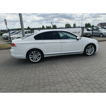 Volkswagen Passat  Sedan/Limuzyna 2017,  2.0 diesel - Na sprzedaż za 42 800 zł - Lipówki - zdjęcie 9