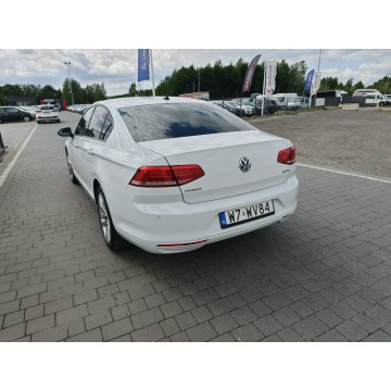 Volkswagen Passat  Sedan/Limuzyna 2017,  2.0 diesel - Na sprzedaż za 42 800 zł - Lipówki - zdjęcie 12