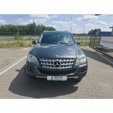 Mercedes - Benz ML-klasa  SUV 2012,  3.0 diesel, automat - Na sprzedaż za 41 800 zł - Lipówki - zdjęcie 4