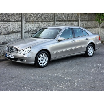 Mercedes E 200 - Kompressor Automat. Sedan. Super Wyposażenie. Super Stan. GWARANCJA