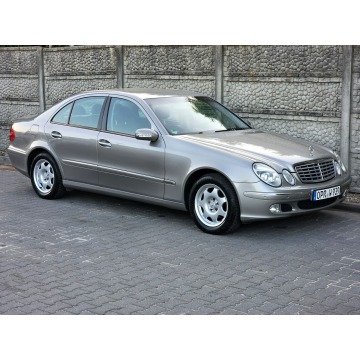 Mercedes - Benz E-klasa  Sedan/Limuzyna 2003,  1.8 benzyna, automat - Na sprzedaż za 18 900 zł - Koszalin - zdjęcie 3