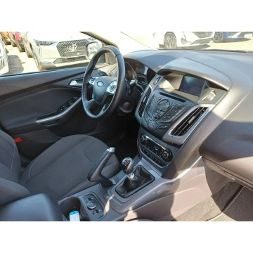 Ford Focus  Liftback 2014,  1.0 benzyna - Na sprzedaż za 19 999 zł - Chrzanów - zdjęcie 12