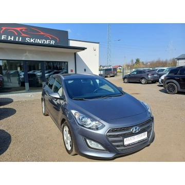 Hyundai i30  Kombi 2016,  1.6 benzyna - Na sprzedaż za 31 999 zł - Chrzanów - zdjęcie 9