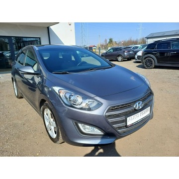 Hyundai i30  Kombi 2016,  1.6 benzyna - Na sprzedaż za 31 999 zł - Chrzanów - zdjęcie 10