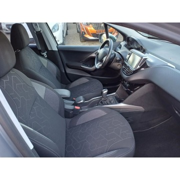 Peugeot 2008  Kombi 2017,  1.2 benzyna - Na sprzedaż za 26 999 zł - Chrzanów - zdjęcie 11