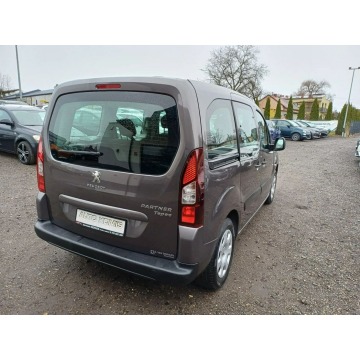 Peugeot Partner  Kombi 2016,  1.6 benzyna - Na sprzedaż za 24 999 zł - Chrzanów - zdjęcie 7