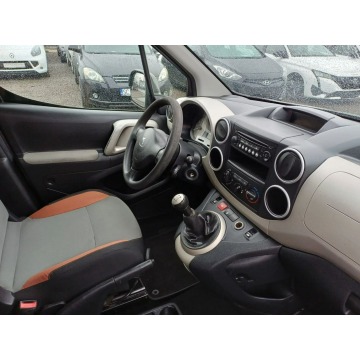 Peugeot Partner  Kombi 2016,  1.6 benzyna - Na sprzedaż za 24 999 zł - Chrzanów - zdjęcie 12